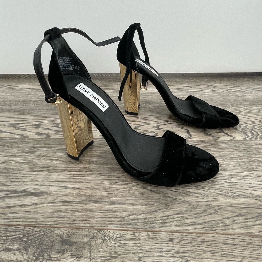 Steve Madden Black Velvet Gold Block Heel - size US 7.5